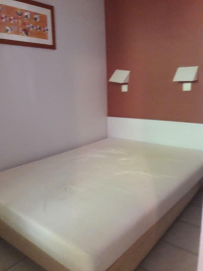 Pour 4 Piscine Proche Et Commerces *